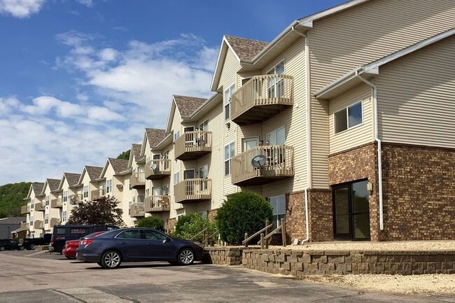 Building Photo - RIVERS EDGE RESIDENCES