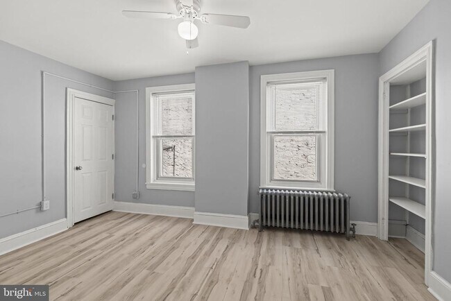Building Photo - 106 W 5th St