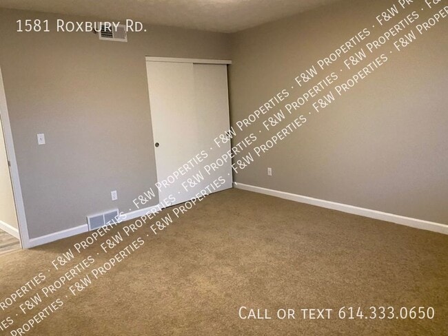 Building Photo - 1581 Roxbury Rd