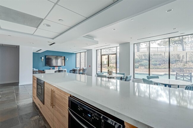 Building Photo - 2001 Holcombe Blvd