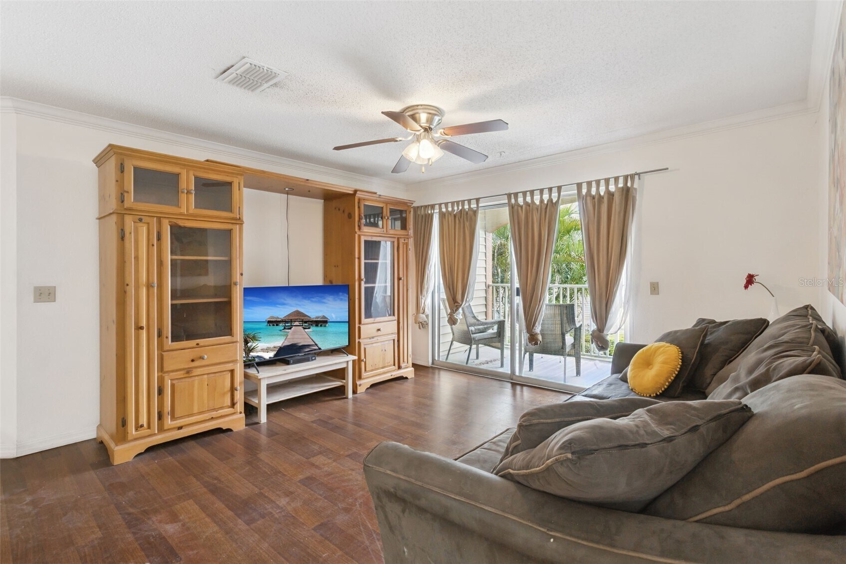 Building Photo - 1950 Summer Club Dr