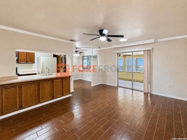 Building Photo - 7845 Village Oak Dr