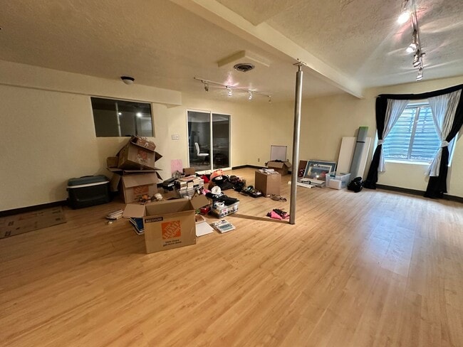 Building Photo - 3 Bedroom 3 Bath - Arapahoe Ridge Erie!