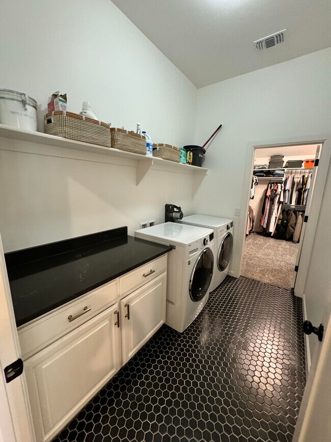 Building Photo - 18013 Marea Dr