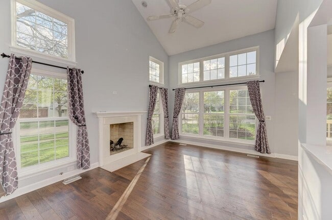 Building Photo - 2222 Seaver Ln