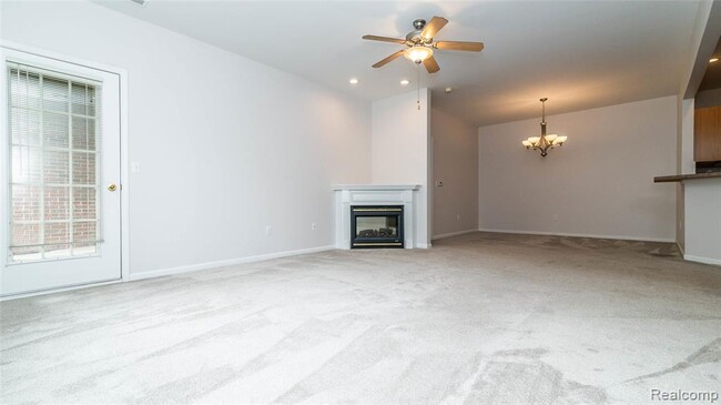 Building Photo - 3106 Chesapeake Cir