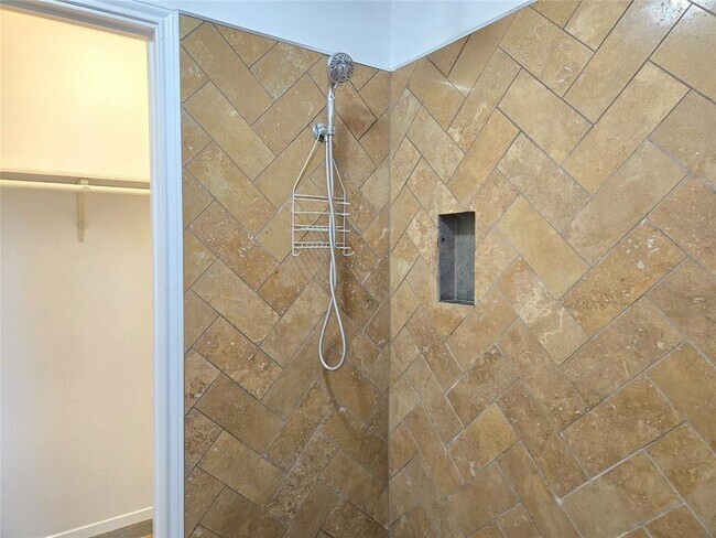 Building Photo - 4404 Travis Country Cir