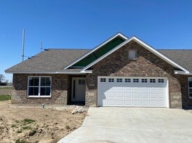 Building Photo - 2024 Serenade Ln