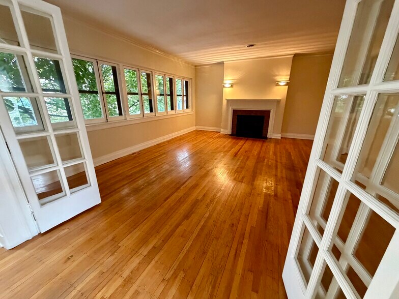 Building Photo - 125 Elmwood Ave