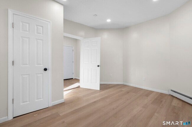 Building Photo - 26-28-28 Mc Lean St