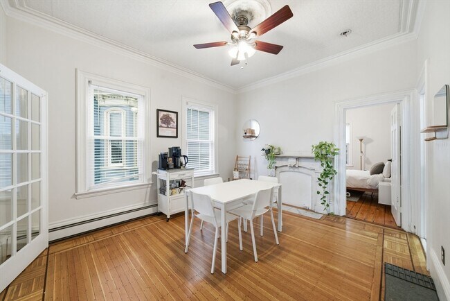 Building Photo - 126 Lexington St