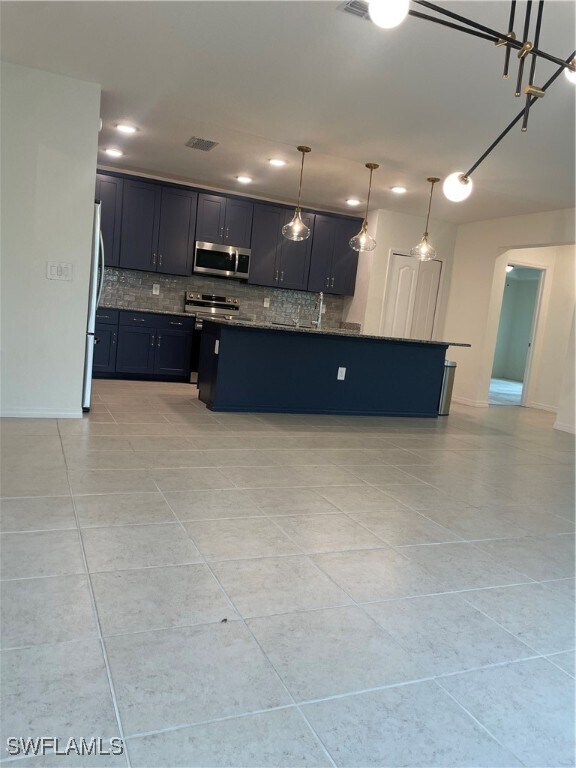 Building Photo - 8750 Cascade Price Cir
