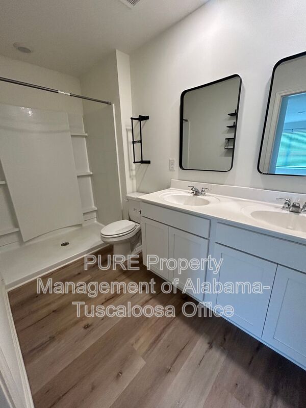 Building Photo - 3509 Magnolia Hls Dr