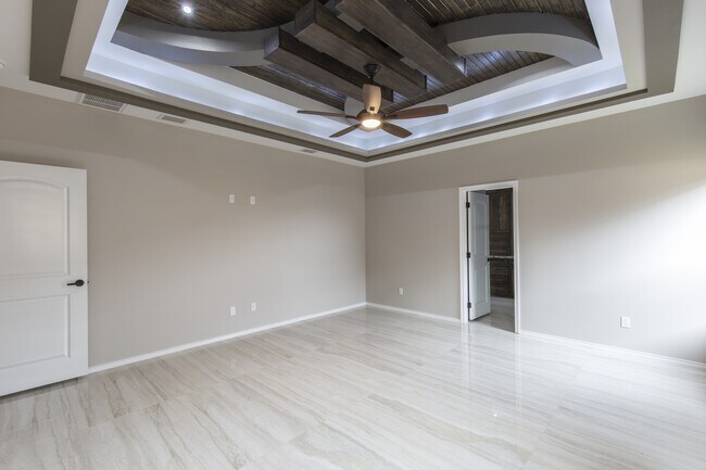 Building Photo - 10903 N 29th Ln