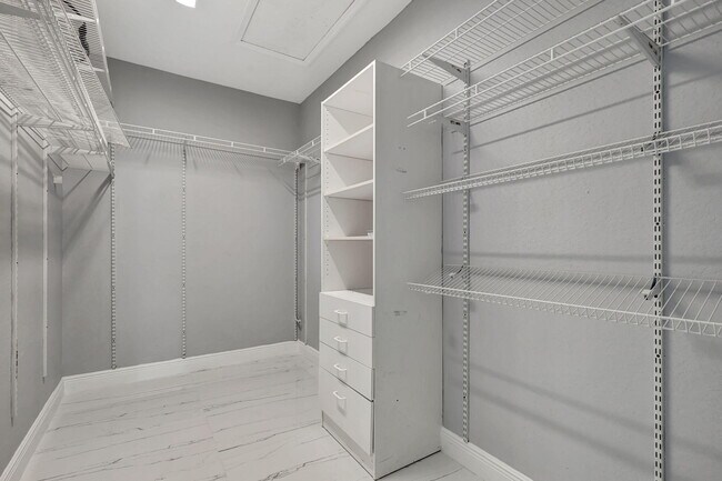 Building Photo - 4190 Bahia Isle Cir