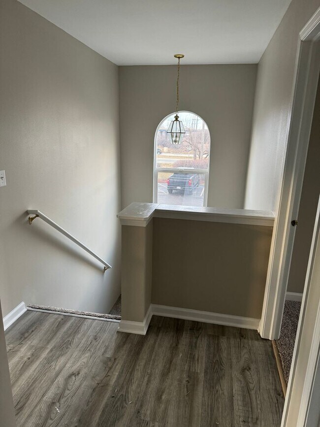 Building Photo - 1731 W Chrysler Dr