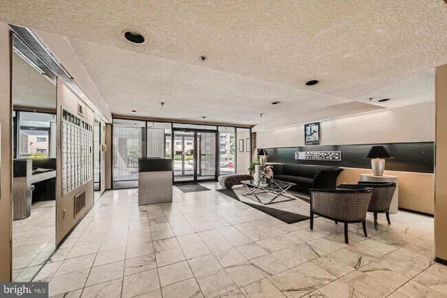 Building Photo - 7203 Rockland Hills Dr