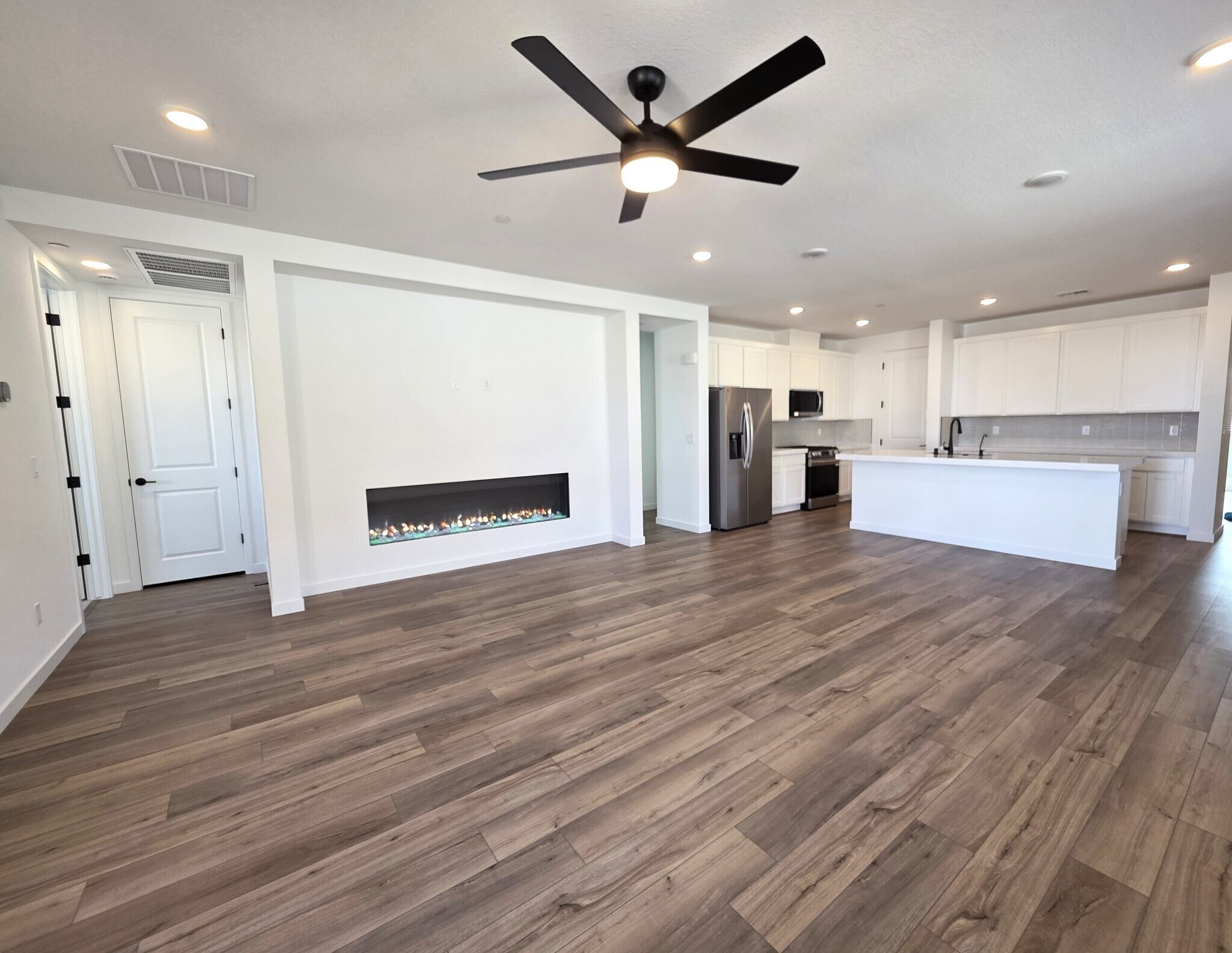 Building Photo - 10113 Sequoia Fls Pl