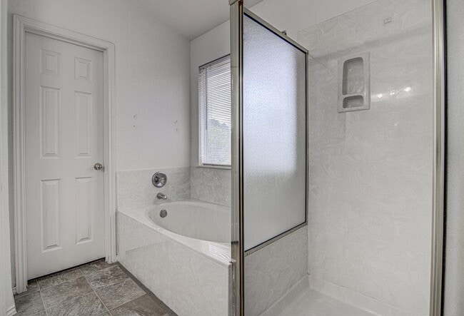 Building Photo - 4300 Companeros Way