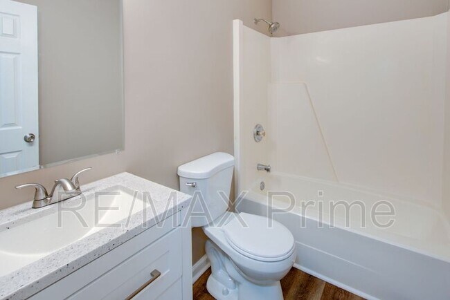 Building Photo - 4601 Hardy Dr