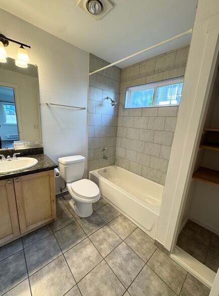 Building Photo - 2605 S 272nd St