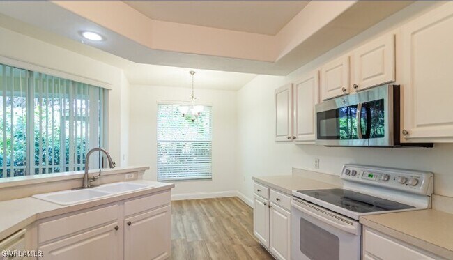 Building Photo - 2200 Arielle Dr