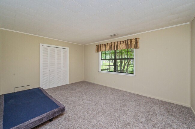 Building Photo - 803 Ingle Rd