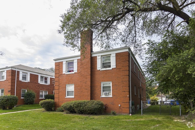 Building Photo - 7612 S Kingston Chicago, IL 60649