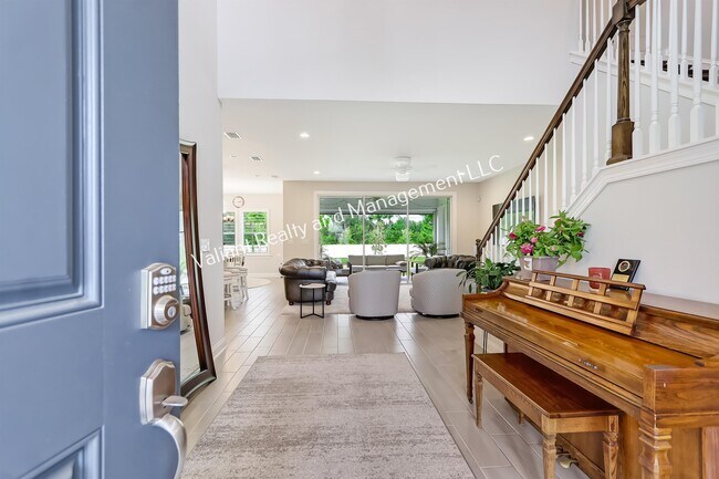 Building Photo - 295 Morning Mist Ln