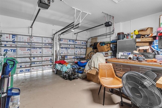 Building Photo - 16605 SW 55th Terrace