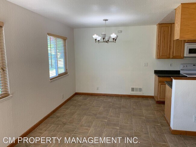 Building Photo - 2 br, 1 bath House - 5488 Judith St. #2