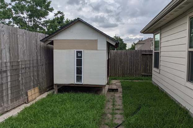Building Photo - 13918 Goodridge Dr