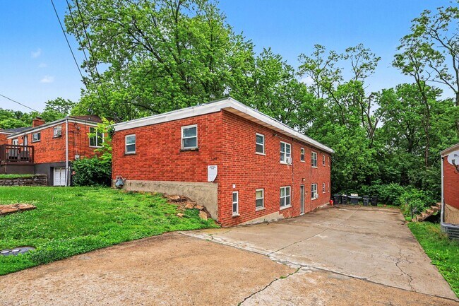 Building Photo - 3348 Ninann Ct