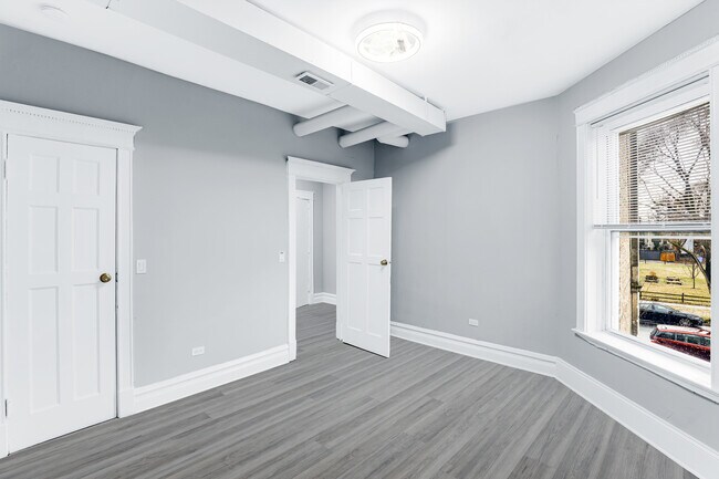 Building Photo - 5341 S Indiana Ave