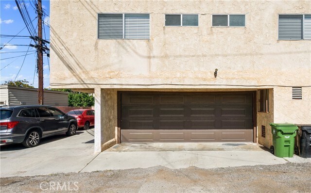 Building Photo - 972 W 14th St