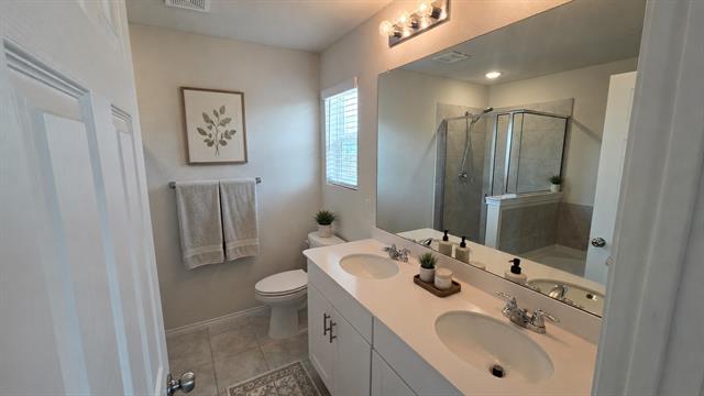 Building Photo - 1121 Waggoner Dr