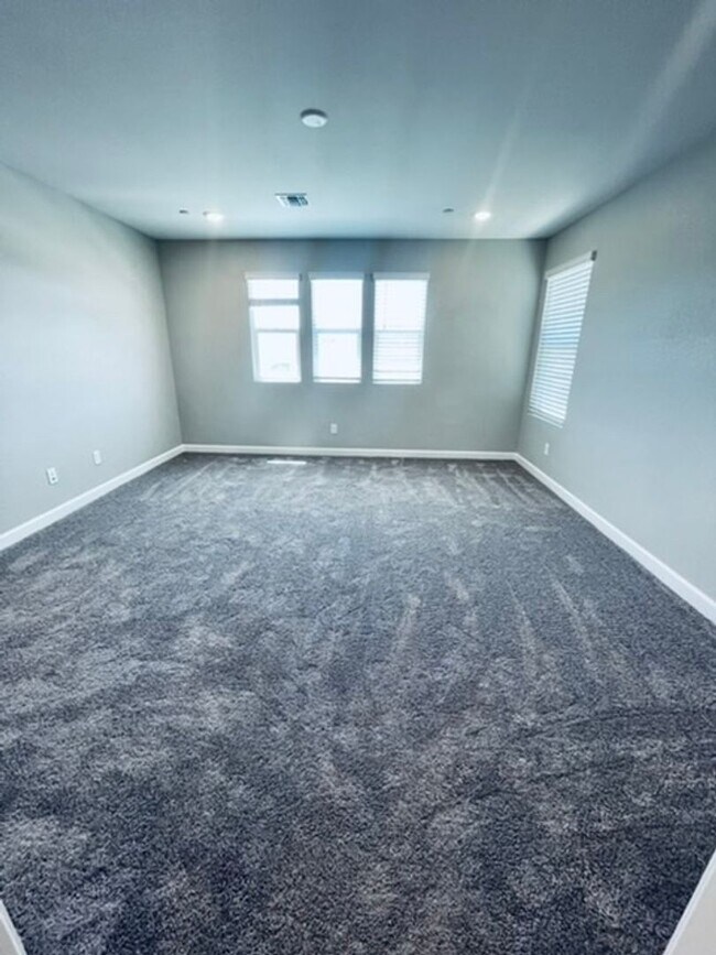 Building Photo - WONDERFUL 2 STORY, UPGRADED HOME IN “INSPI...