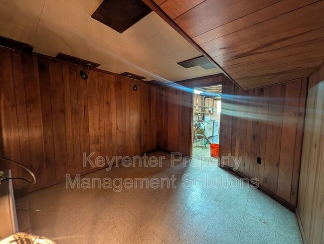 Building Photo - 700 Shenandoah Ave