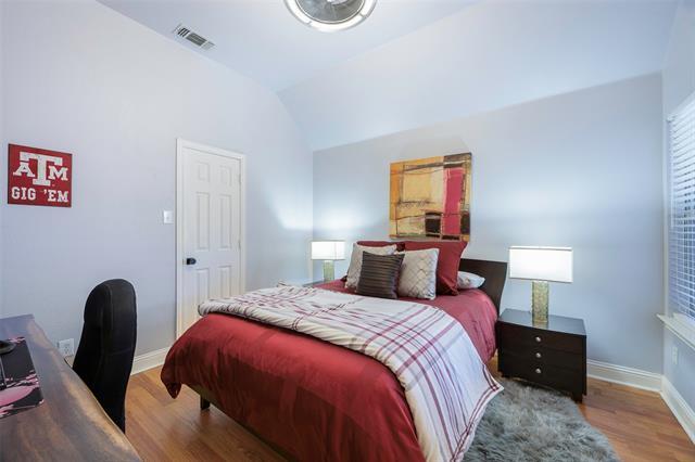 Building Photo - 5913 Hempstead Dr