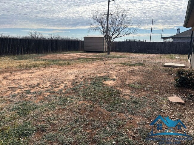 Building Photo - For Rent - 3 Bed/ 2 Bath in the Bluffs