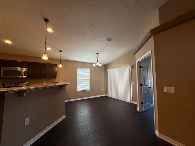 Building Photo - 233 Croft Cir