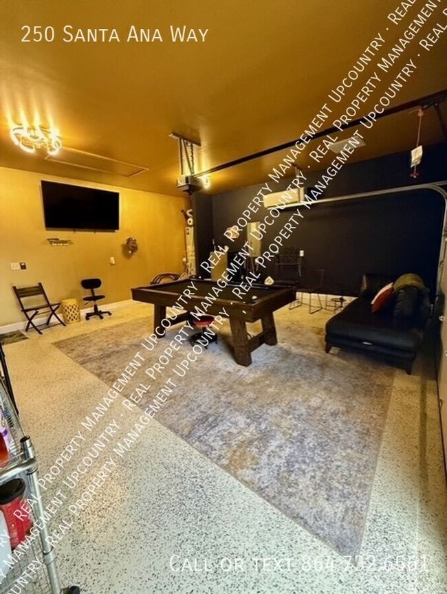 Building Photo - 250 Santa Ana Wy