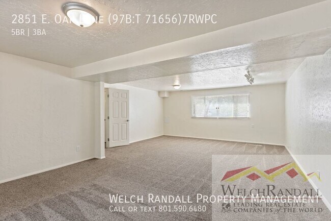 Building Photo - 2851 E Oak Ln