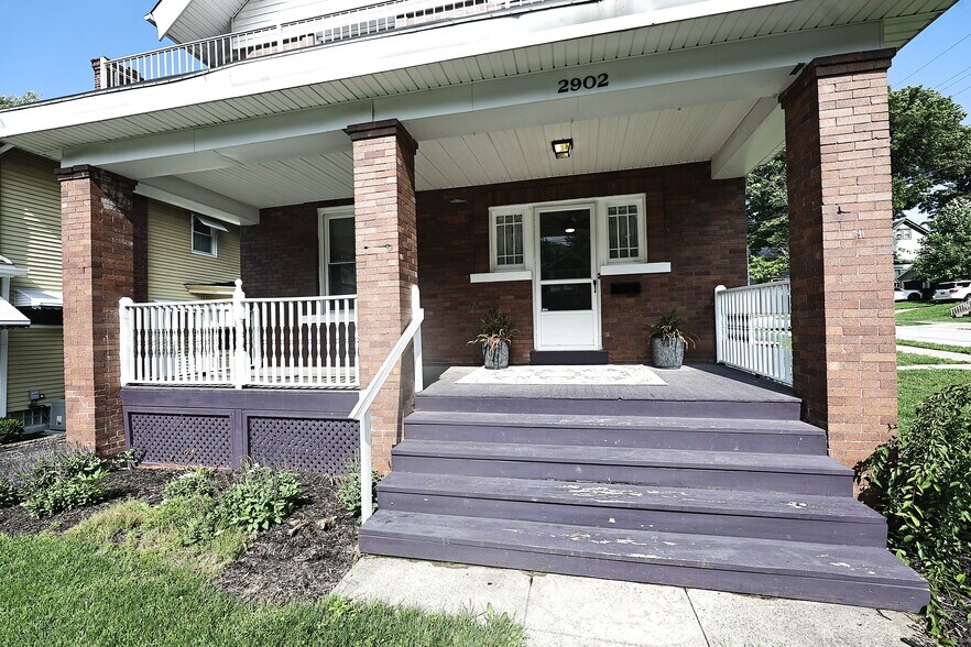 Private Porch - 2902 Eggers Pl