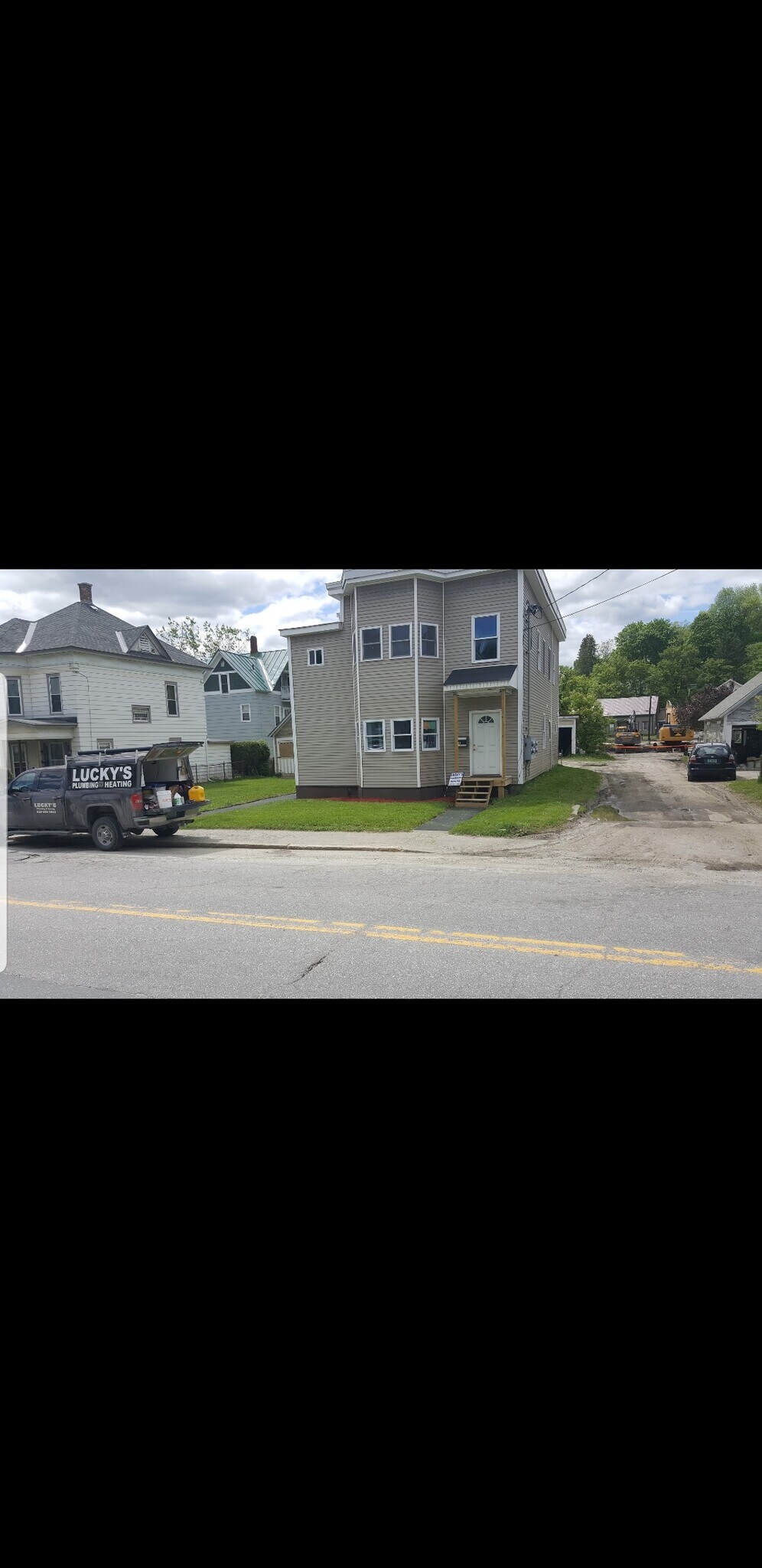Building Photo - 66 Maple Ave