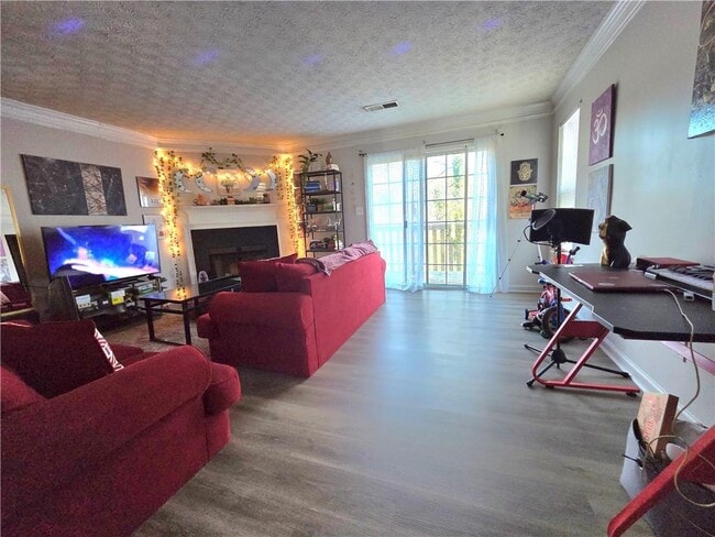 Building Photo - 6492 Charter Way