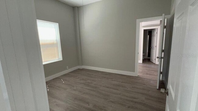 Building Photo - 706 Harvey Ave