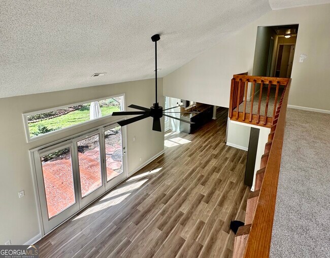 Building Photo - 157 Rockspray Ridge