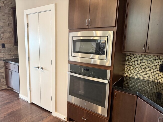 Building Photo - 1515 Birdsall St