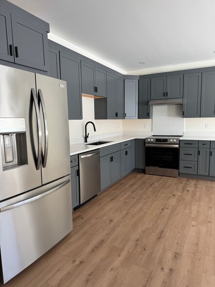 Building Photo - 404 Main St